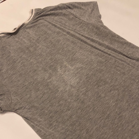 BRANDY MELVILLE GREY TEE⭐️ - Picture 5 of 6